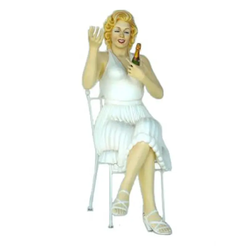 Expressleverans Marilyn Monroe Sittande staty