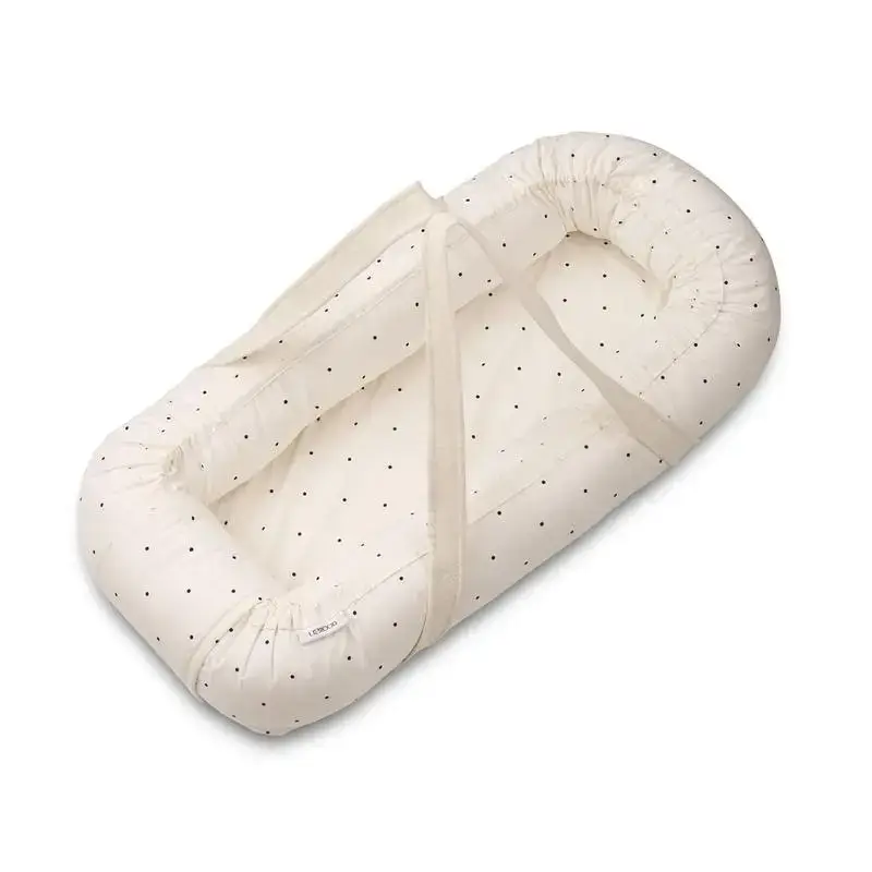 Begränsat antal Liewood, babylift babynest Classic dot creme de la creme